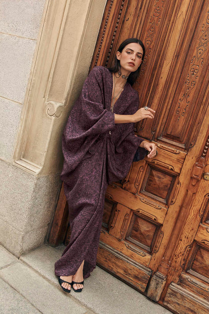 KAFTÁN VALENTINA MORADO